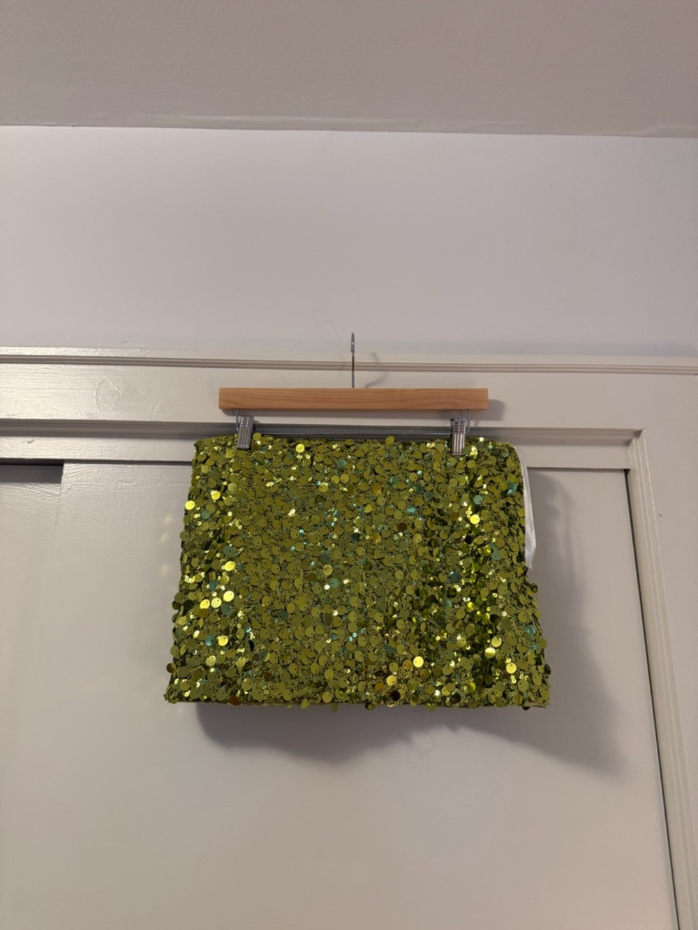 superdown Green Sequin Mini Skirt - Picture 2 of 4